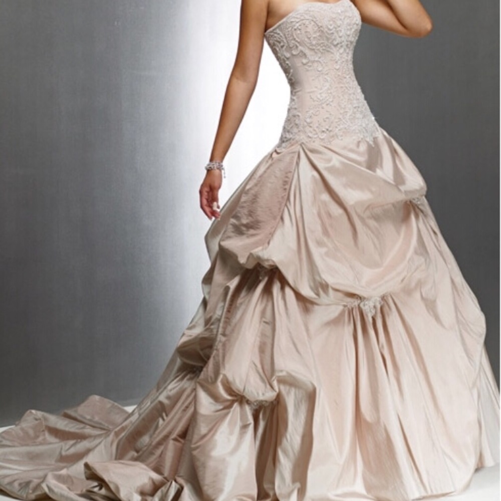 Maggie Sottero Style Victoriana J1082